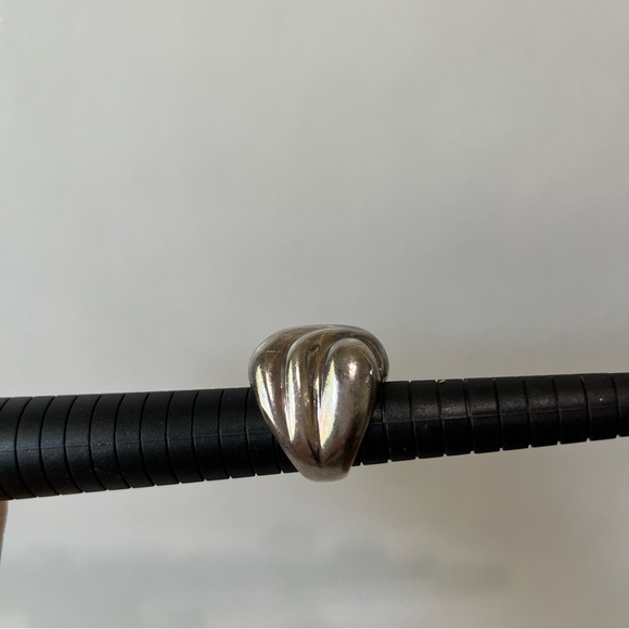 Vintage 925 Sterling Silver Chunky Heavy Wavy Ring Mexico - Picture 9 of 10